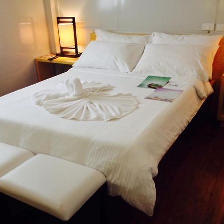 Shore Time Hotel - Annex Balabag  Екстериор снимка