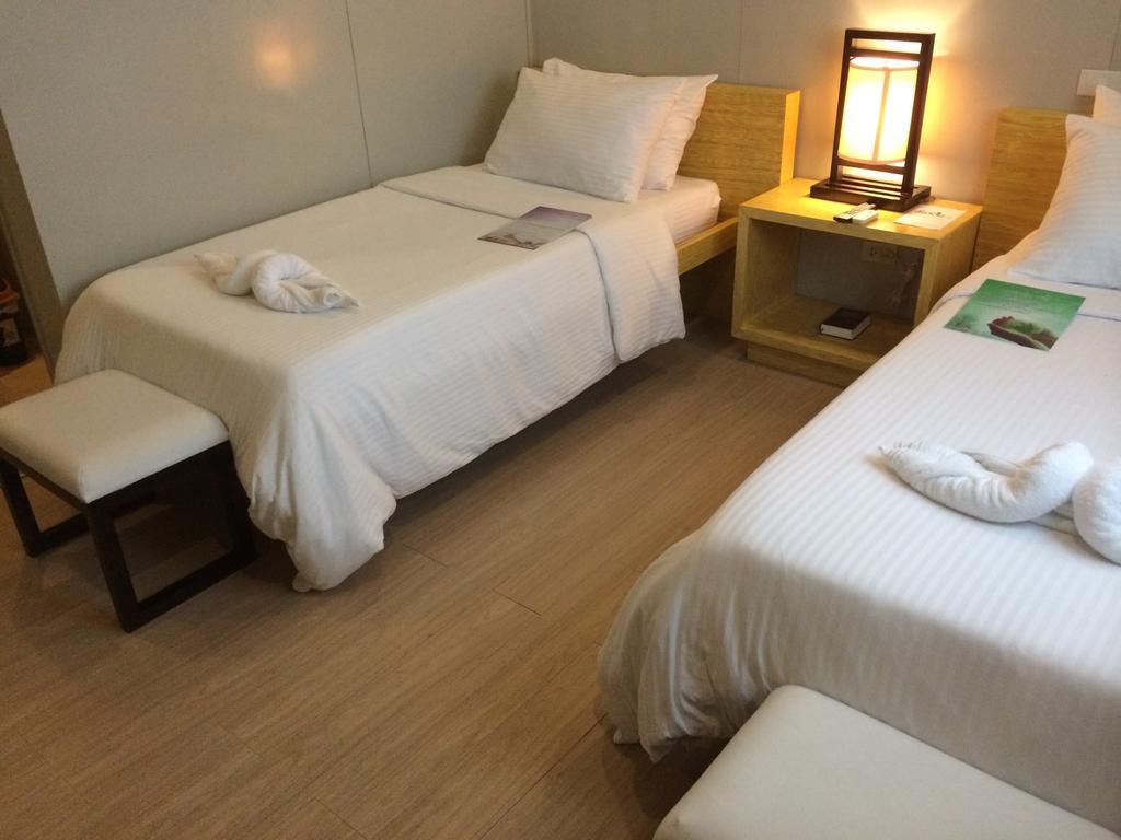 Shore Time Hotel - Annex Balabag  Екстериор снимка