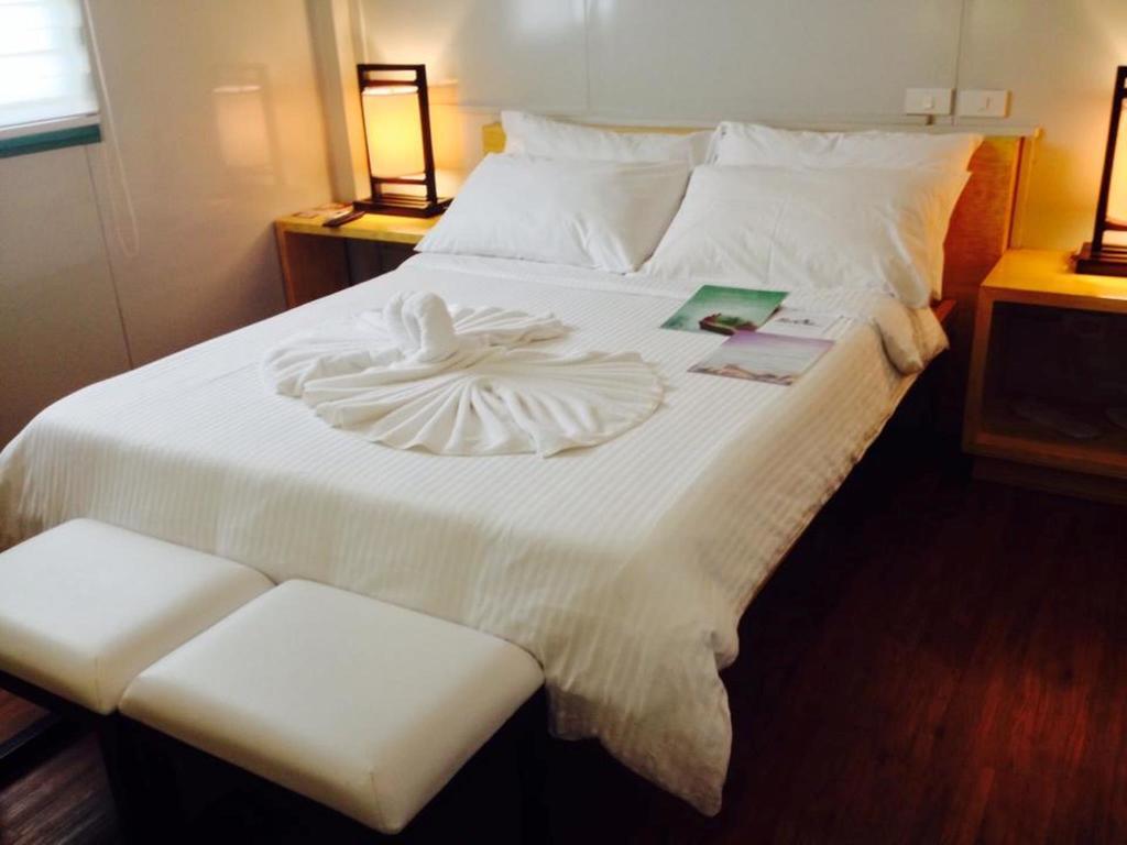 Shore Time Hotel - Annex Balabag  Екстериор снимка