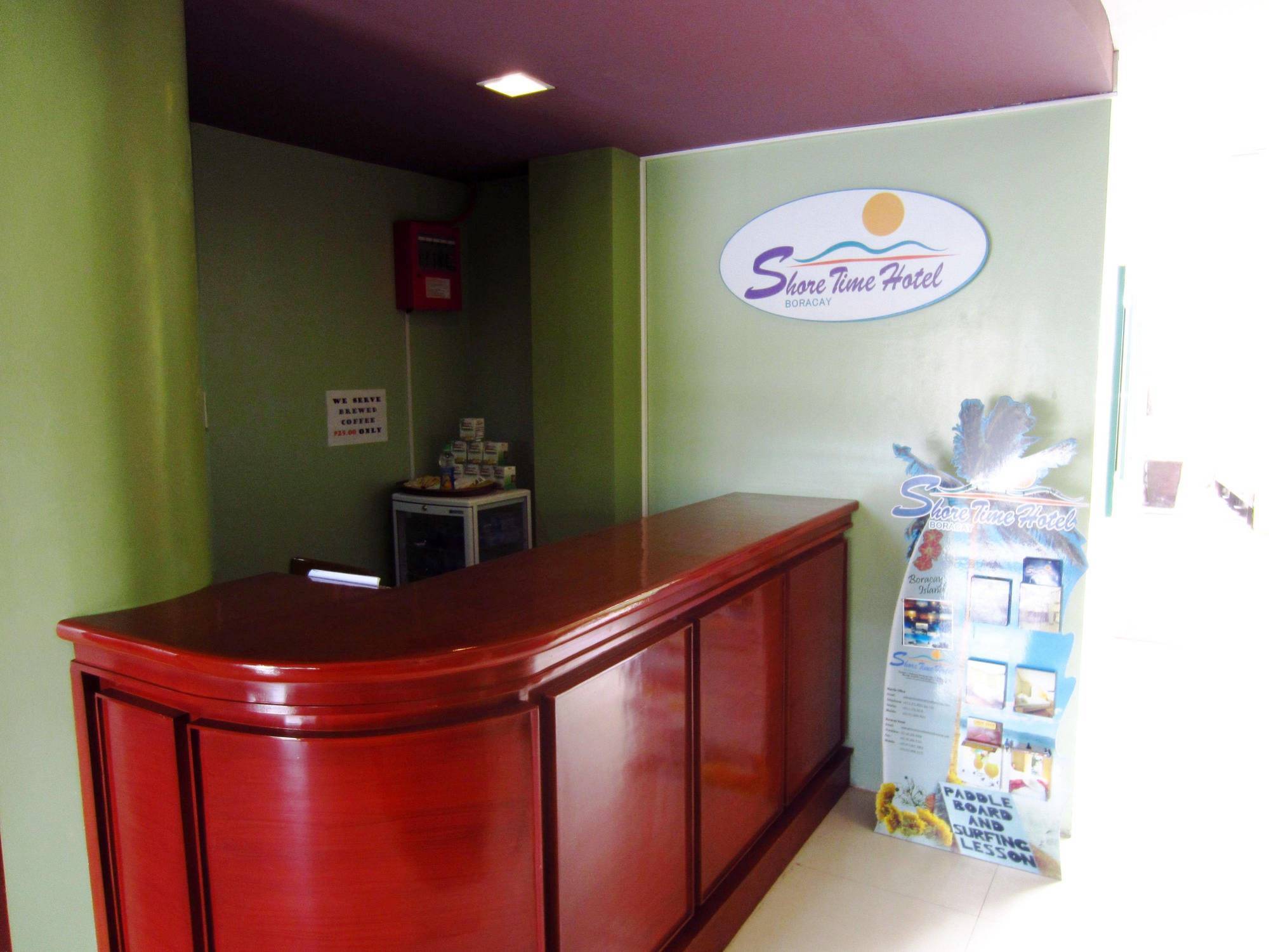 Shore Time Hotel - Annex Balabag  Екстериор снимка