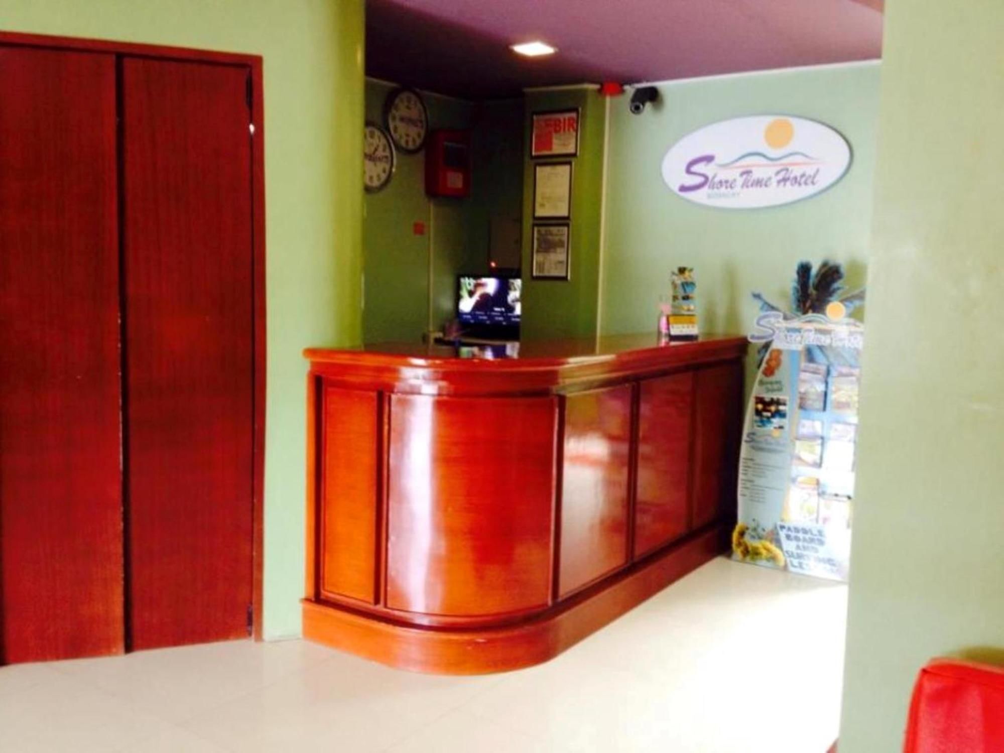 Shore Time Hotel - Annex Balabag  Екстериор снимка
